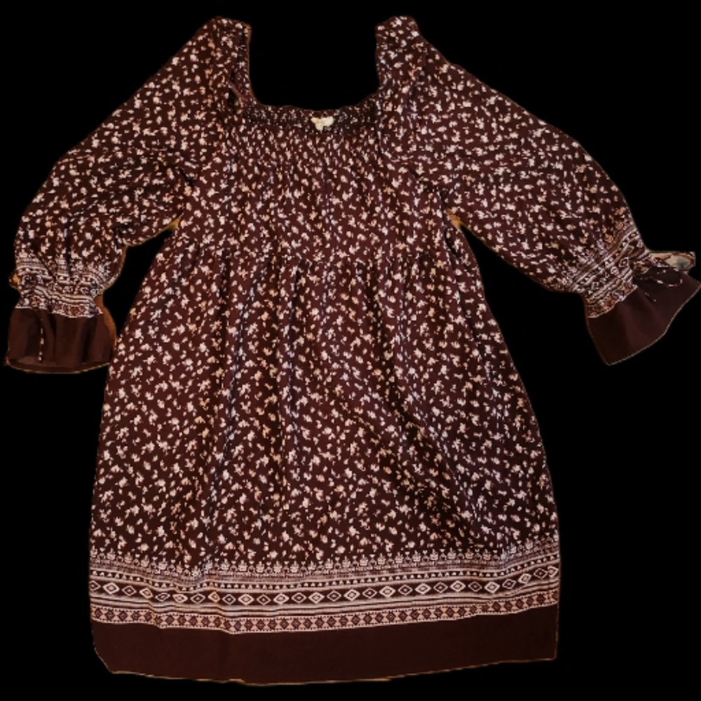 Adorable dark red wine/cream Babydoll Dress With Flare Sleeves